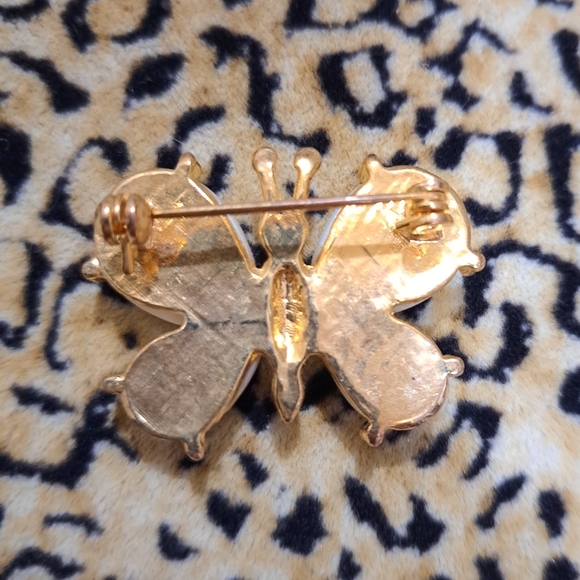 🌈VINTAGE BUTTERFLY BROOCH - Picture 2 of 4